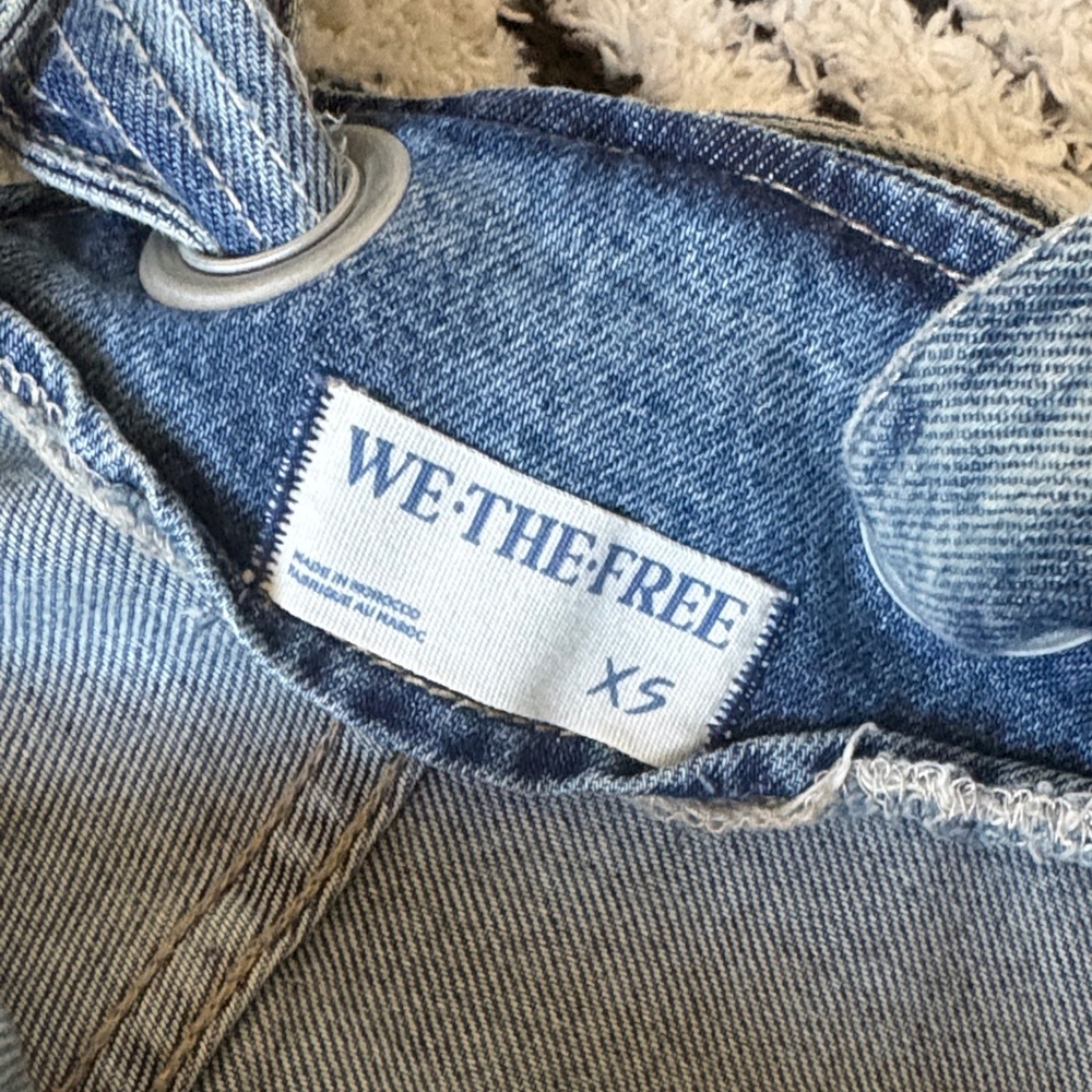 We The Free Blue Denim Women’s Overalls - Picture 4 of 9